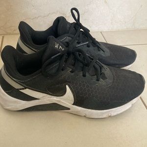 Nike Legend Essential 2 Men's Size 8 Black Running Shoe